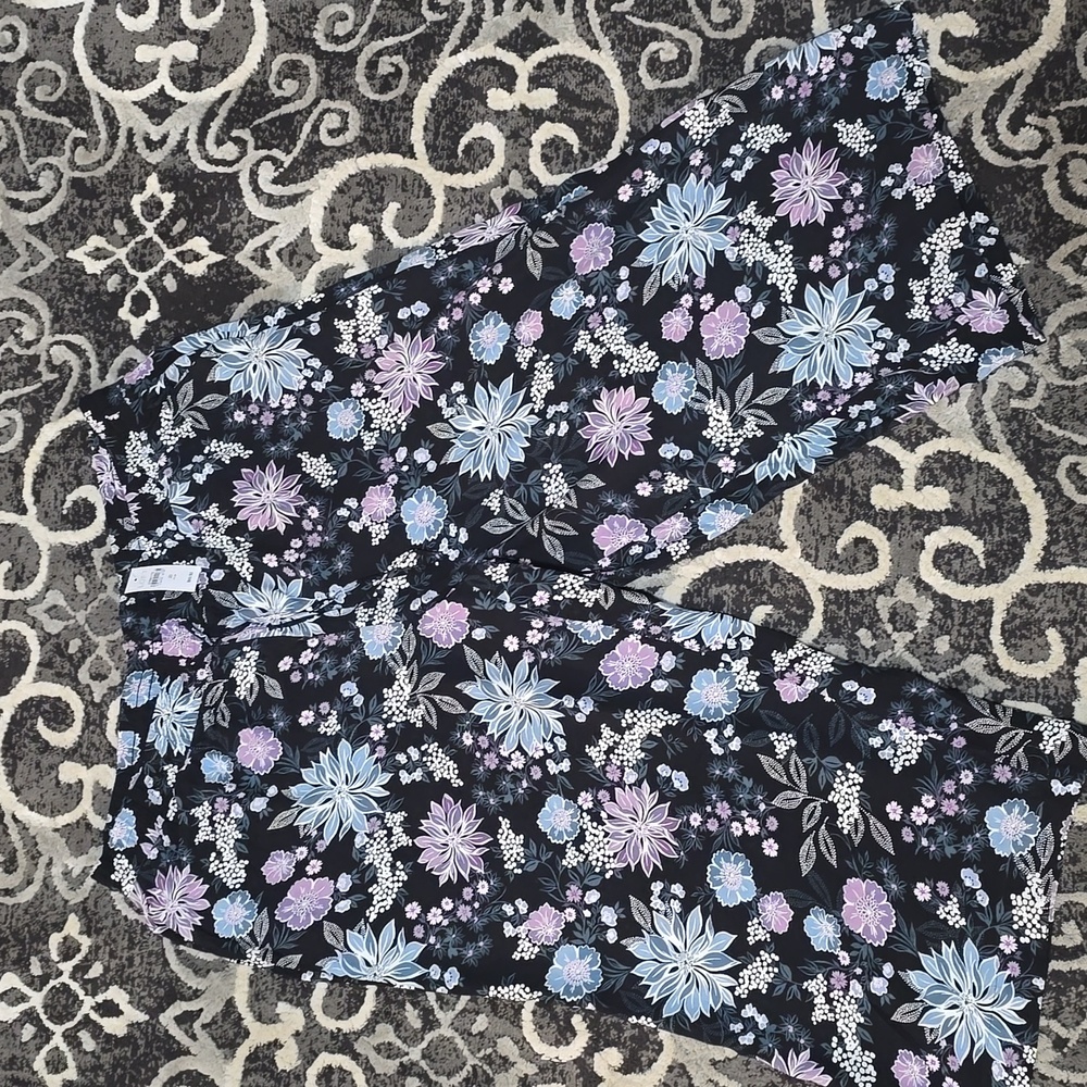 Loft Flower Dress Capris Size 20